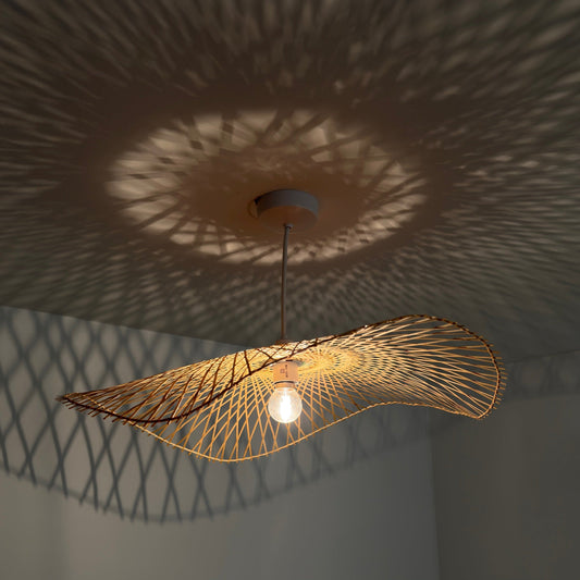 Ceiling lamps usually show personality and character in rooms. If you are looking to add a natural and fresh touch to your room, our Tulum Bamboo Ceiling Lamp is the ideal complement. Tulum presents an elegant and original design in a natural style with a lampshade made of bamboo, a material that is increasingly used in homes, integrating the eco-friendly philosophy